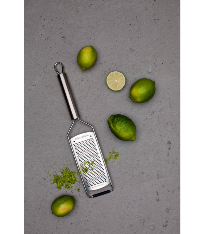 "EOL" MICROPLANE RAPE PROFESSIONAL FIN GRAIN INOX dans MICROPLANE