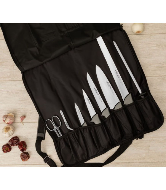 TROUSSE POUR 8 COUTEAUX ET USTENSILES ARCOS dans SET COUTEAUX