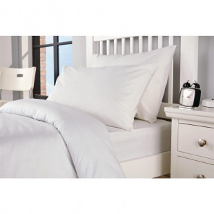 TAIES D'OREILLER BLANCHES LOT DE 2 MITRE ESSENTIALS dans CHAMBRE