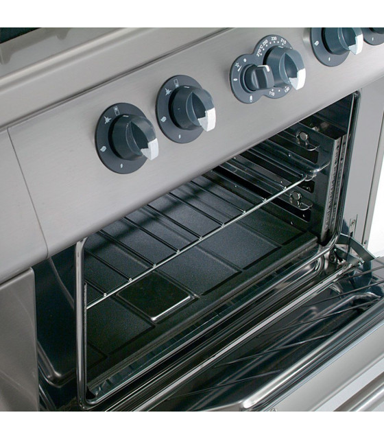 FOURNEAU 4 PLAQUES CARREES + FOUR GN2/1 + GRILL ELECTRIQUE MEDIUM 1700 DIAMOND dans ELECTRIQUE