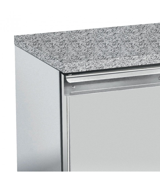 TABLE FRIGORIFIQUE VENTILEE 3 PORTES EN 600X400 + TOP EN GRANIT SANS GROUPE DIAMOND dans TABLES REFRIGEREES