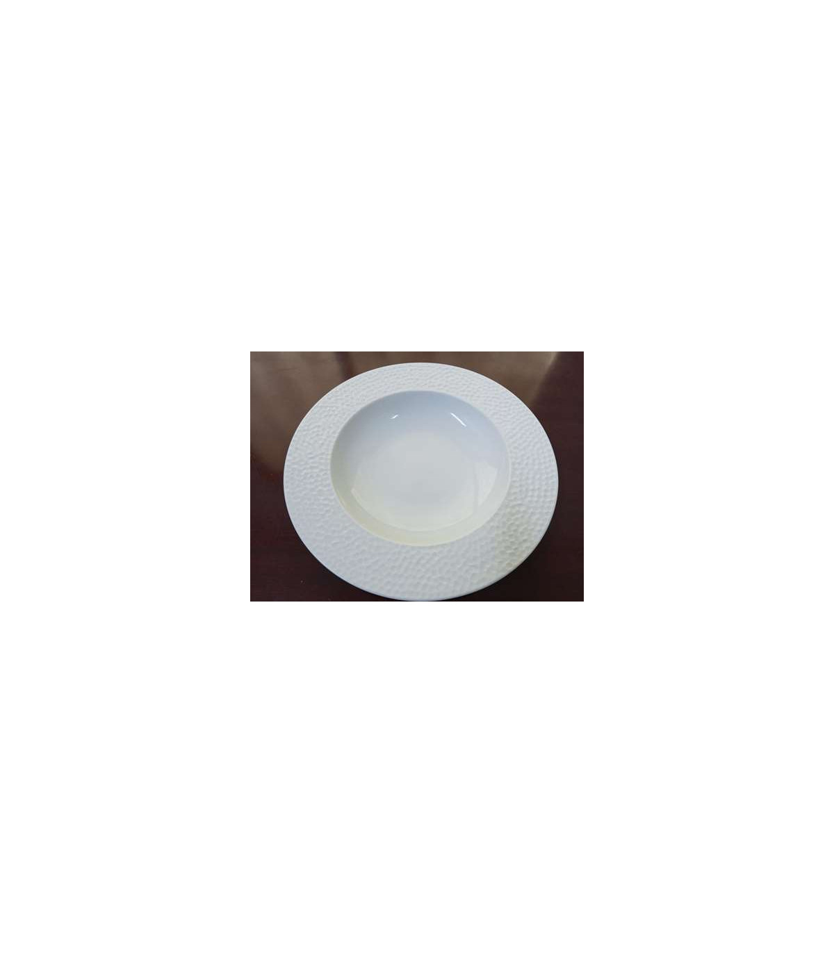 ASSIETTE CREUSE MARTELLEE BULLES BLANCHE Ø22CM dans TS