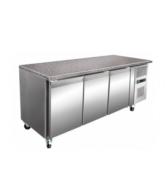 TOUR PATISSIER 600X400 3 PORTES POSITIF DESSUS GRANIT AMATIS dans TABLES REFRIGEREES