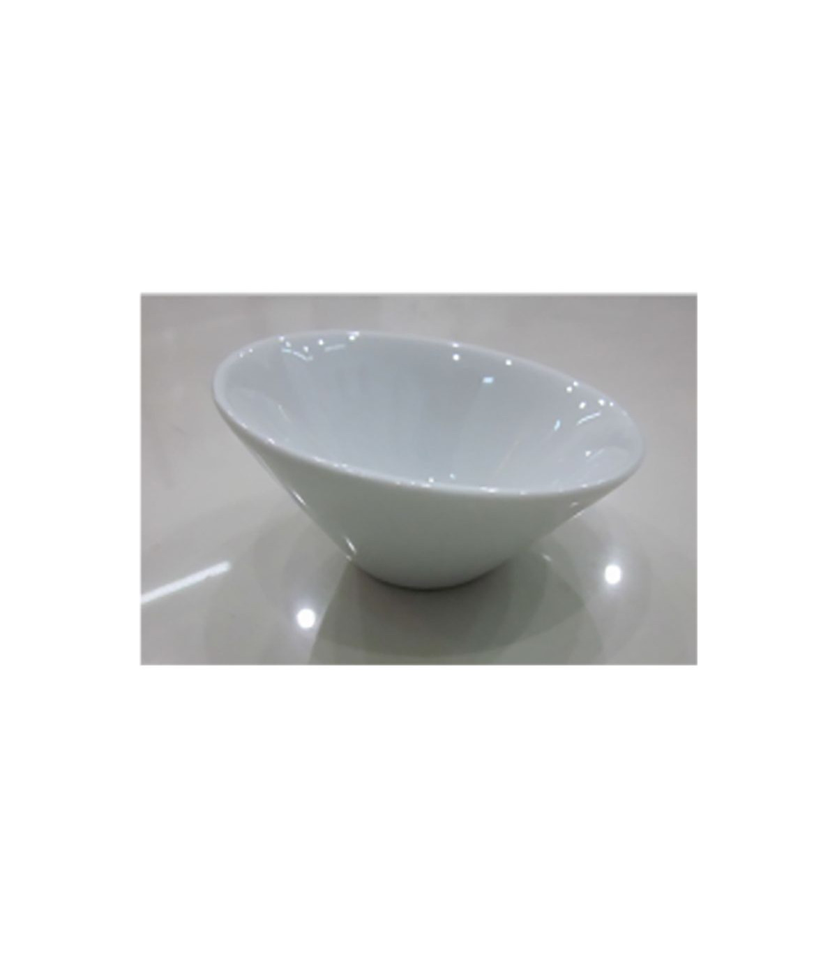 COUPELLE INCLINEE 96MM BLANC 50ML dans CUISIMAT